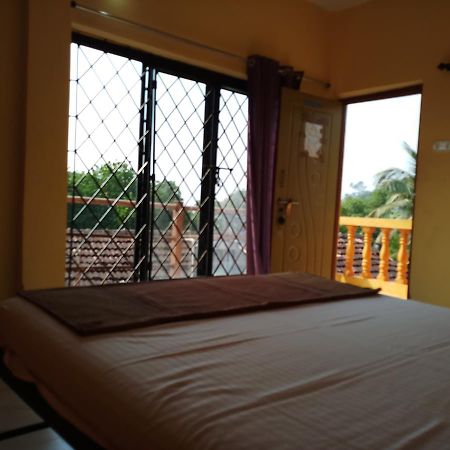 Prima Guest House 阿姆波尔 外观 照片