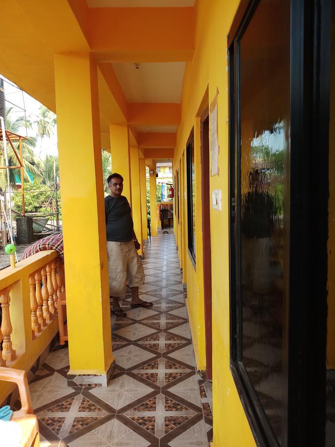 Prima Guest House 阿姆波尔 外观 照片